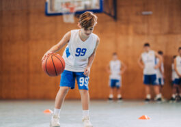 Kind beim Sport in einem der vielen Vereine in Deutschland